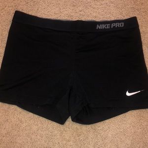BLACK NIKE PROS